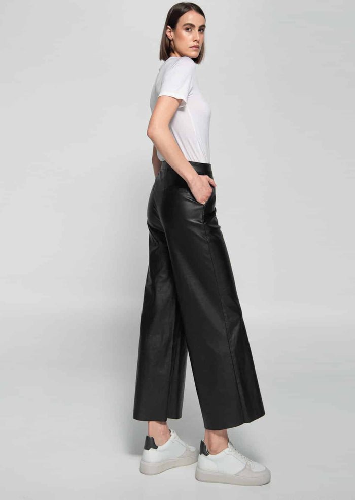 Nikole Culottes, Dauntless,  Liv & Grace vegan