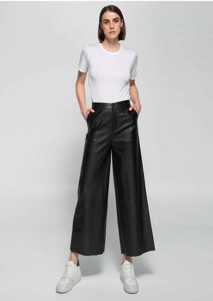 Nikole Culottes, Dauntless,  Liv & Grace vegan